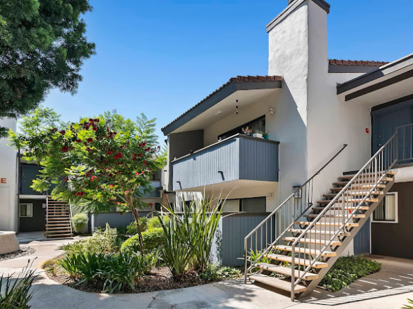 Alura - Sample Image of Woodland Hills, CA Short Term Housing
