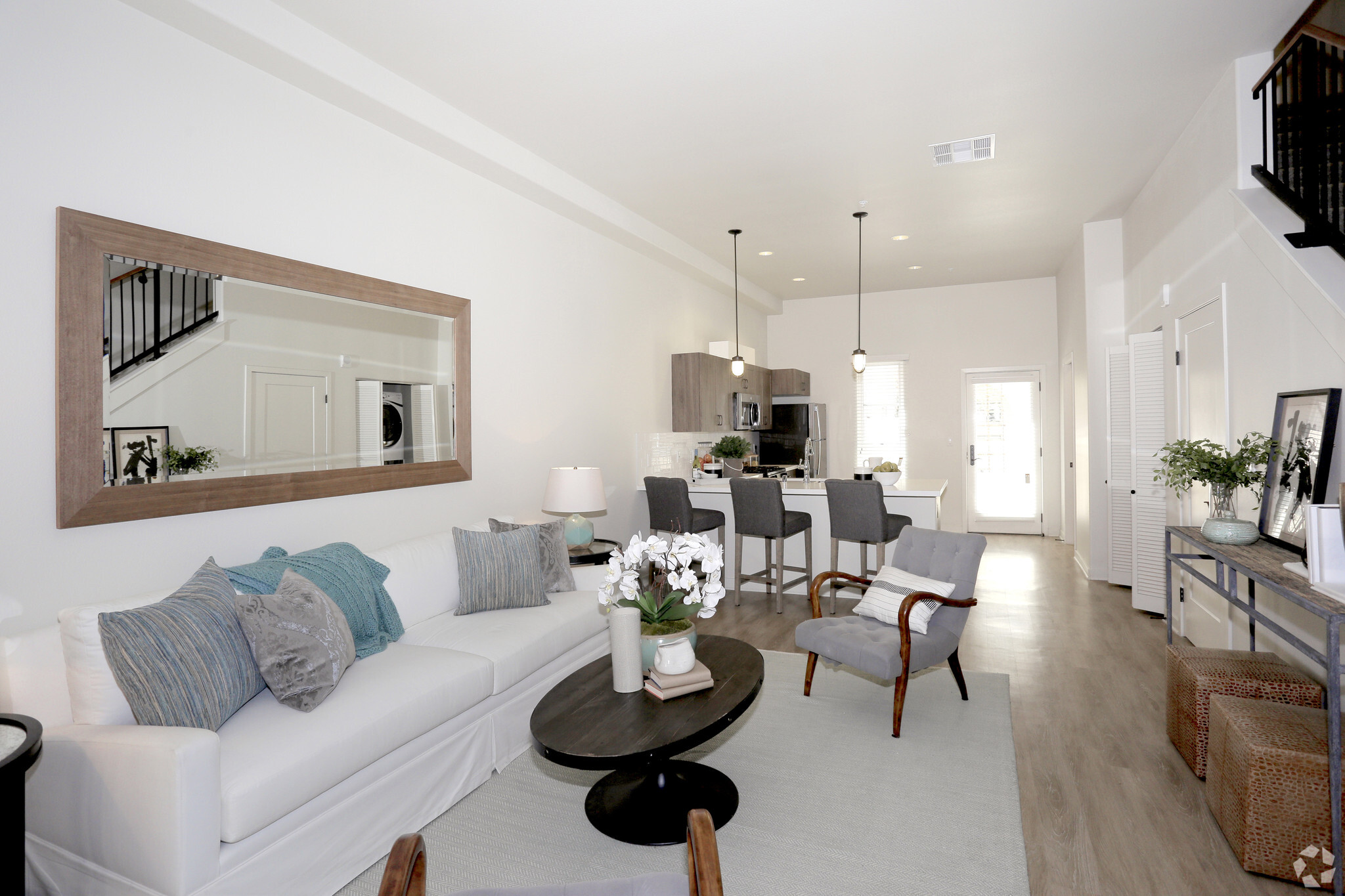 Andalucia - Sample Image of Pasadena, CA Furnished Rentals