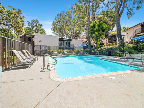 Arrive Rolling Oaks sample image of Thousand Oaks CA short term housing