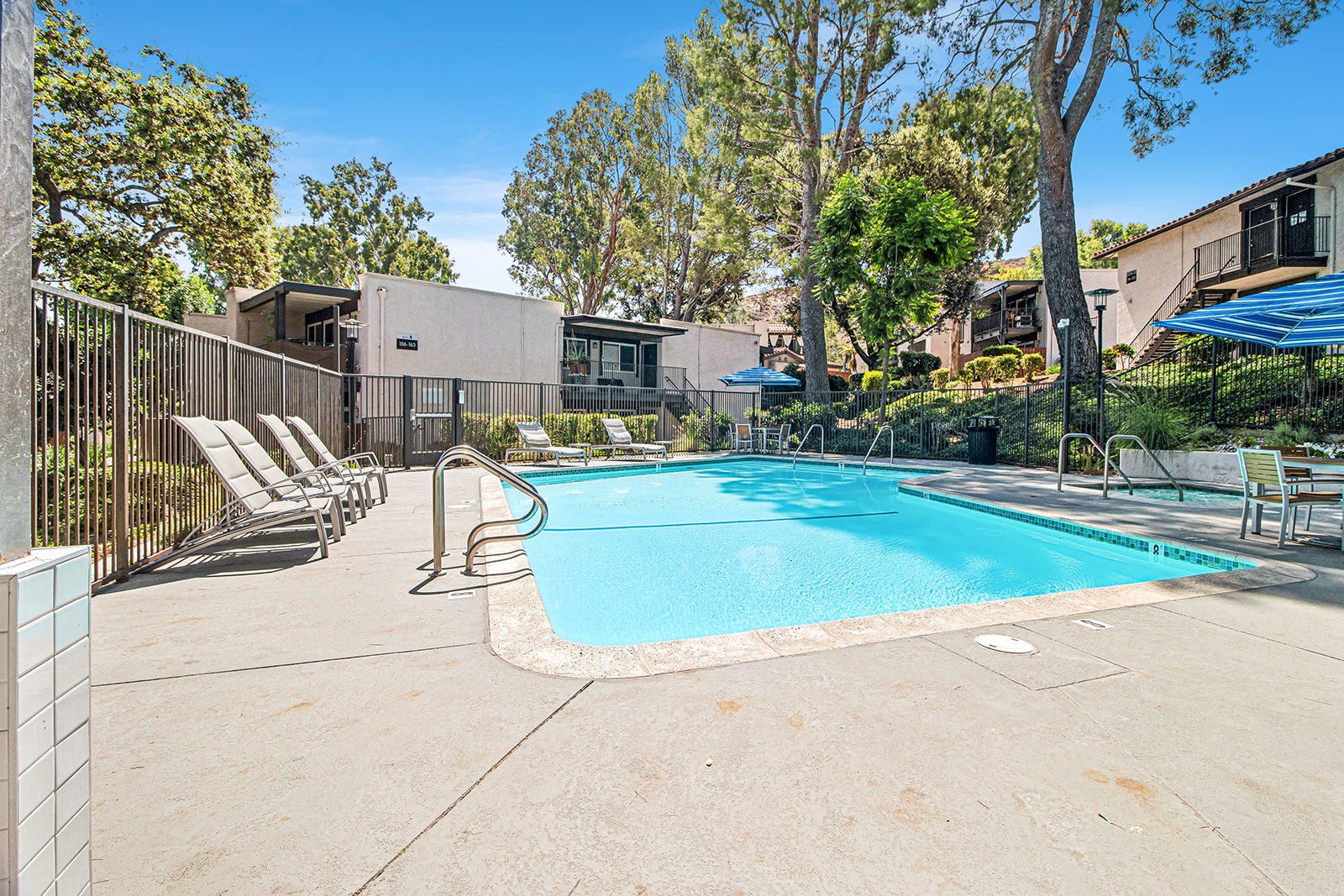 Arrive Rolling Oaks sample image of Thousand Oaks CA short term housing