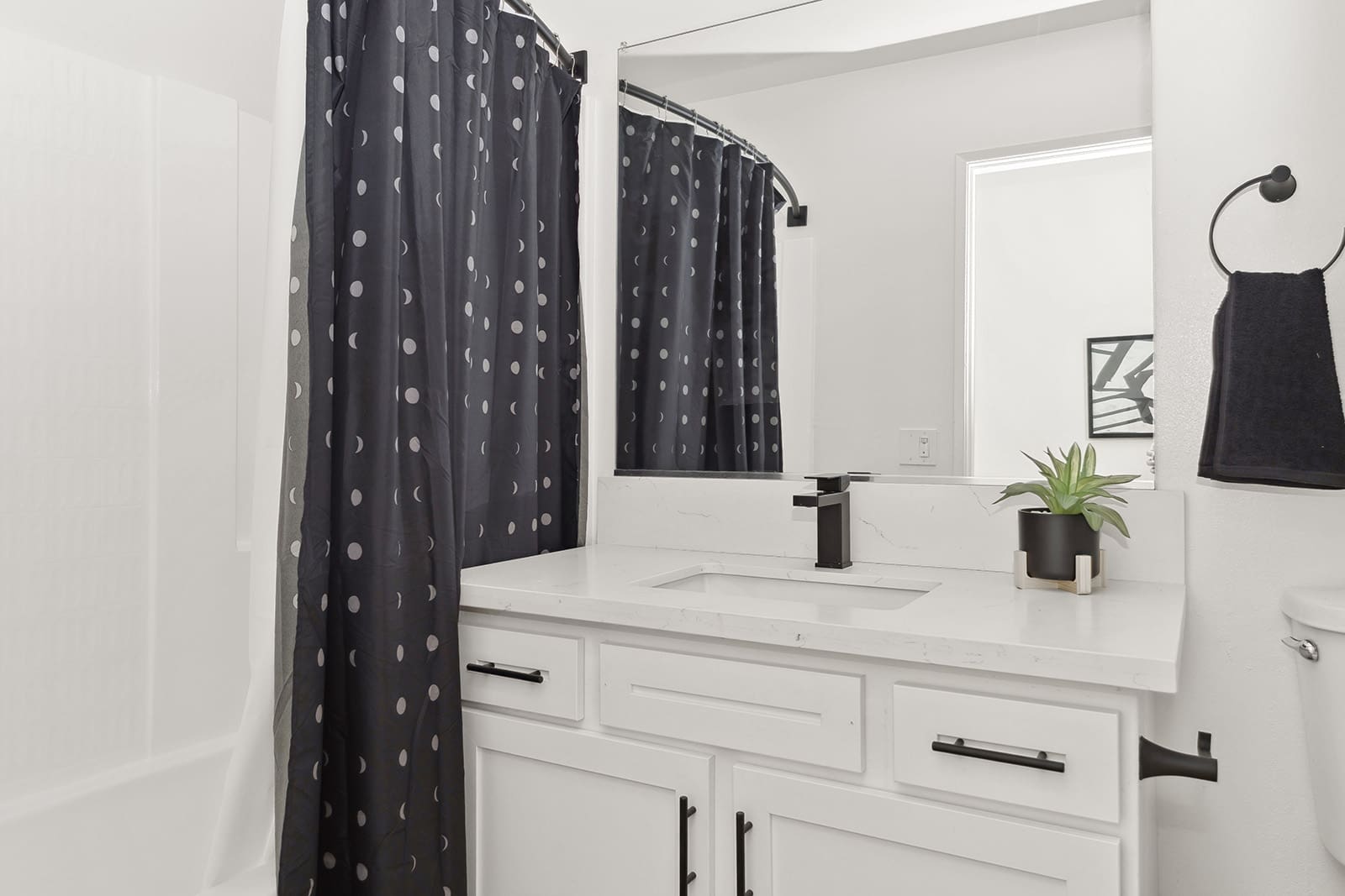 Arrive Westlake Village sample image of Westlake Village CA short term housing