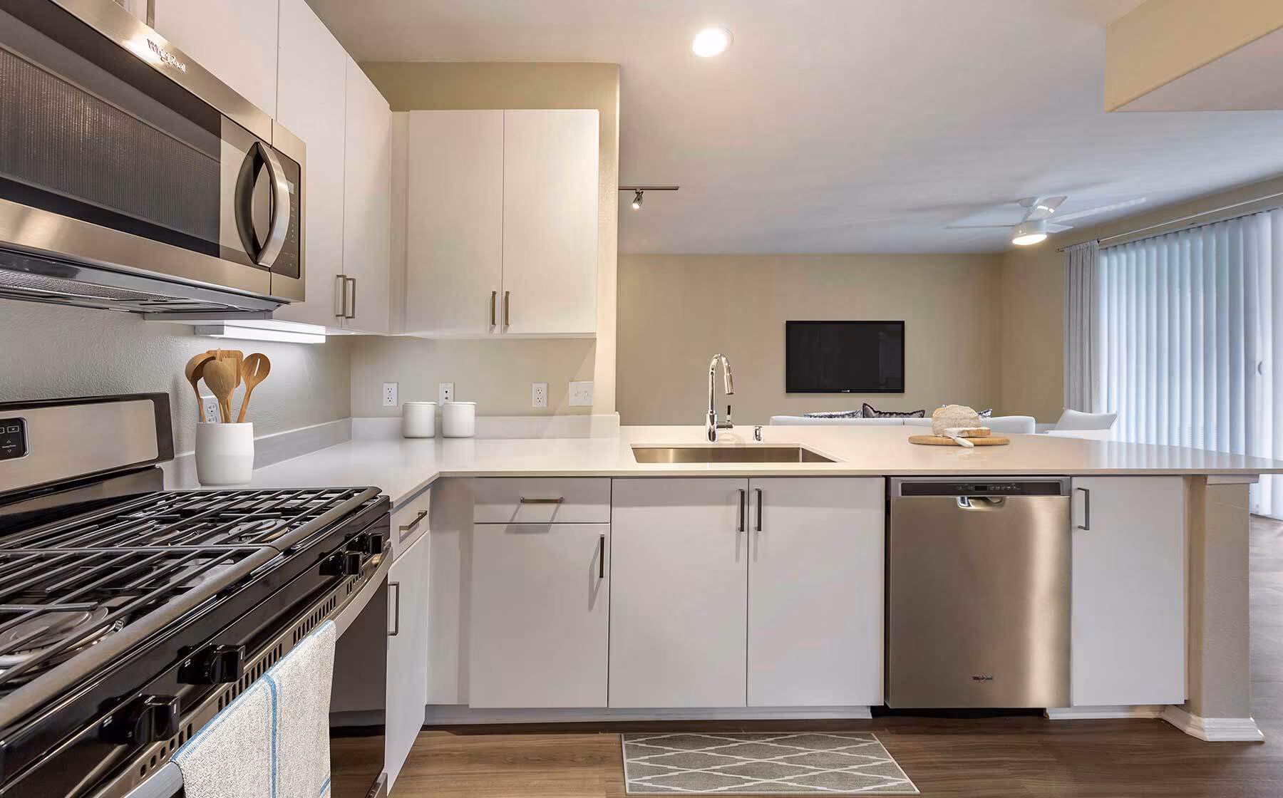 Avalon Camarillo - Sample Image of Camarillo, CA Furnished Rentals