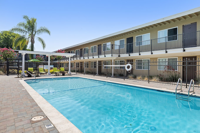 Coral Gardens - Sample Image of Hayward, CA Nurse Housing