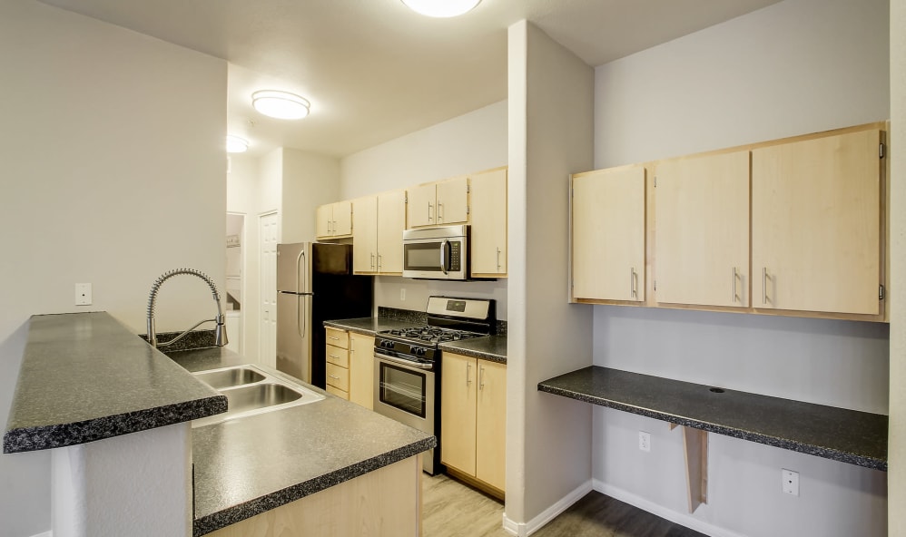 Eaglewood Apartment Home-Sample Image of Woodland CA Temporary Housing