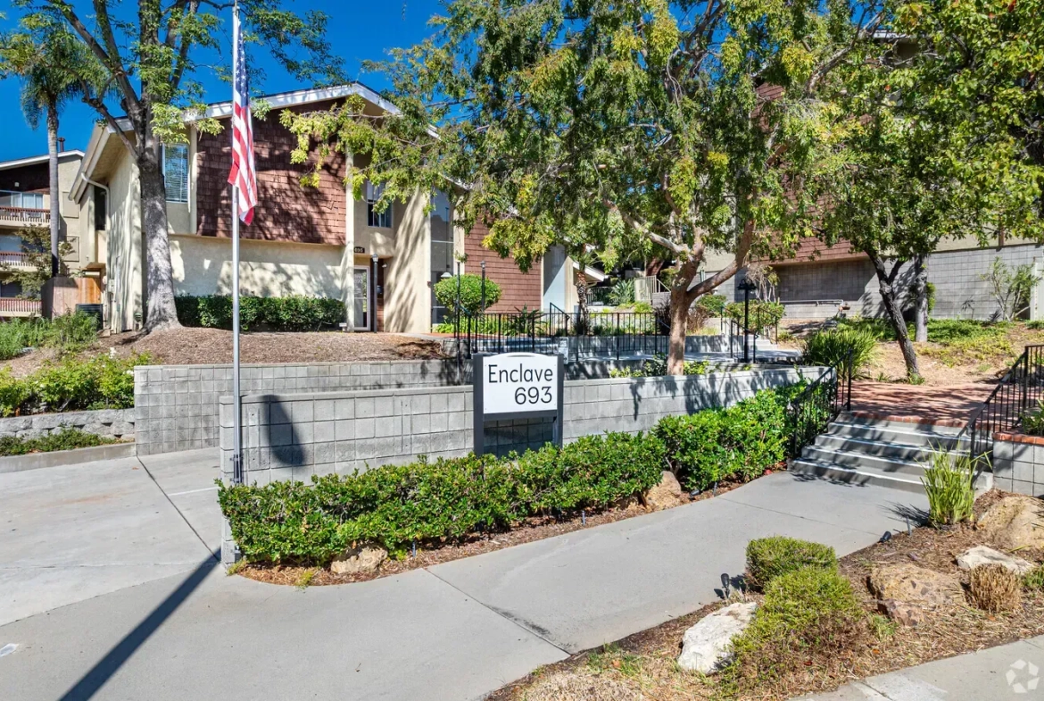Enclave 693 sample image of Thousand Oaks CA short term housing