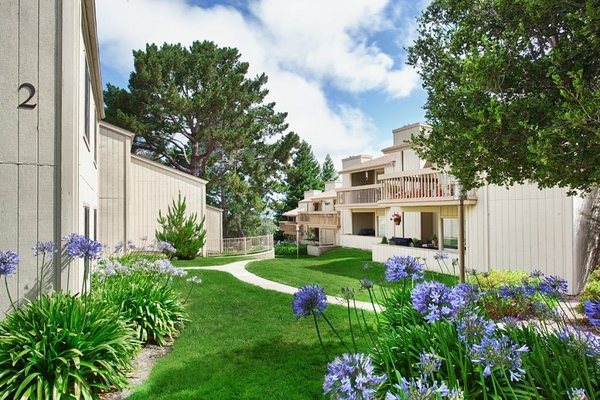 Footprints on the Bay - Sample Image of Monterey, CA Short Term Housing