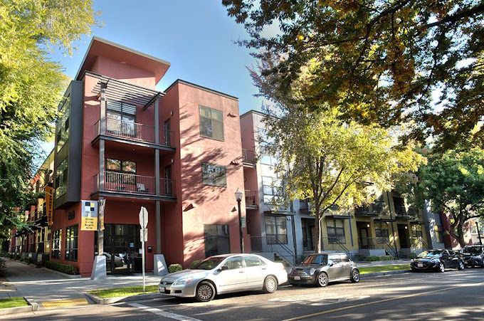 Fremont Mews - Sample Image of Sacramento, CA Furnished Housing