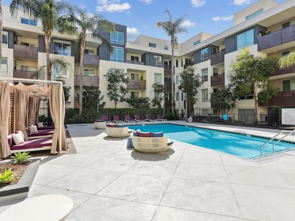 Fusion Encore sample image of Hollywood CA short term housing