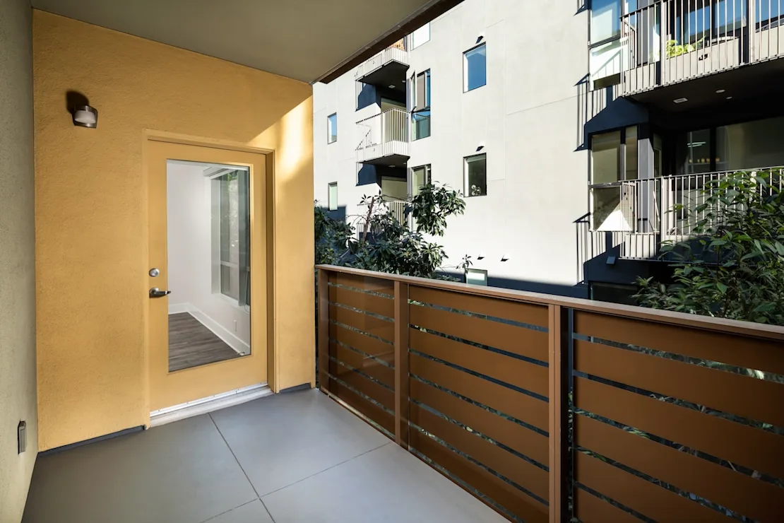 Fusion Encore sample image of Hollywood CA short term housing