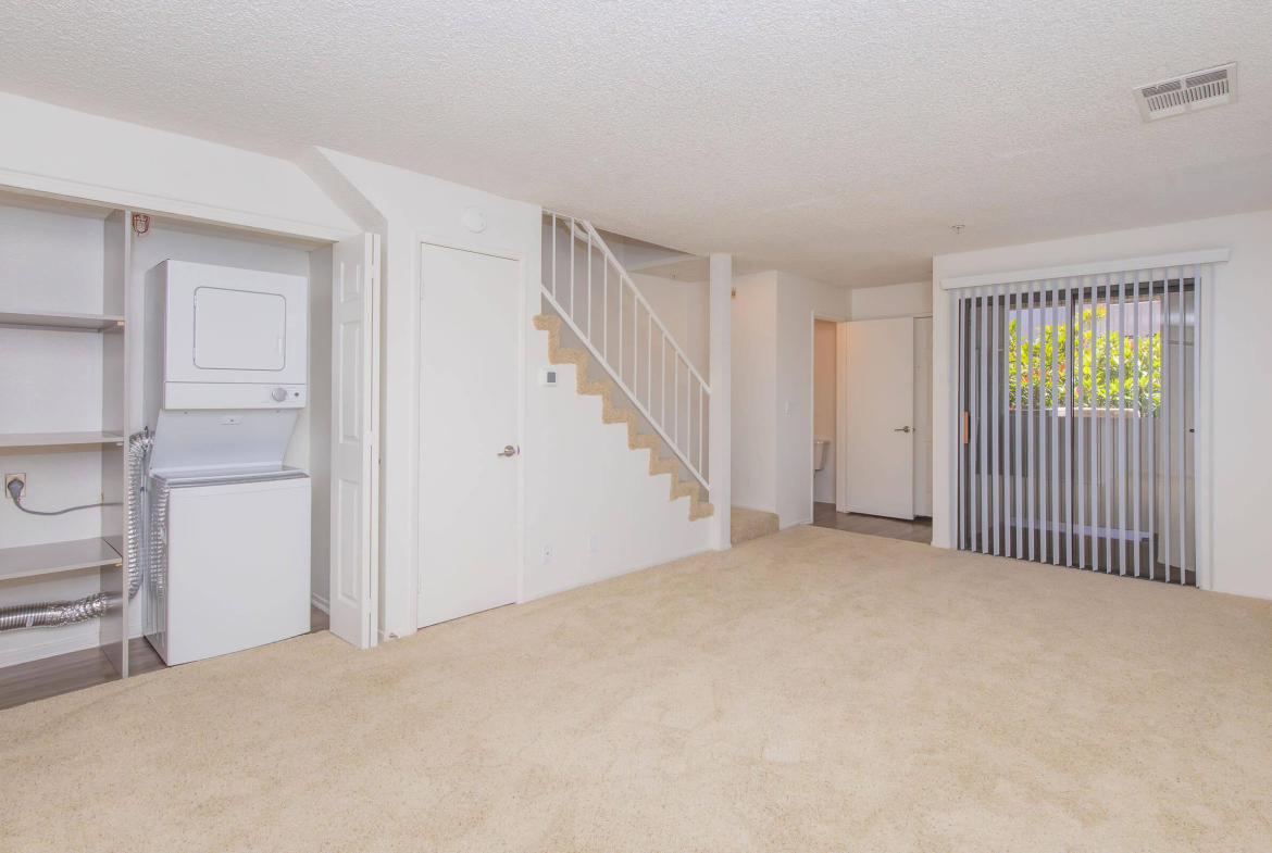 Glenoaks Terrace sample image of Anaheim CA short term housing