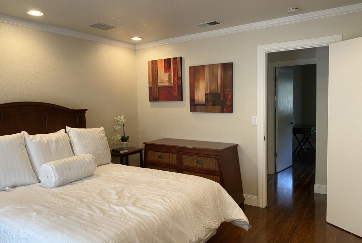 Grand Resort Apartments - Sample Image of Merced, CA Serviced Housing