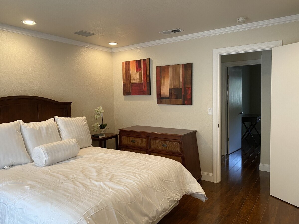 Grand Resort Apartments - Sample Image of Merced, CA Serviced Housing