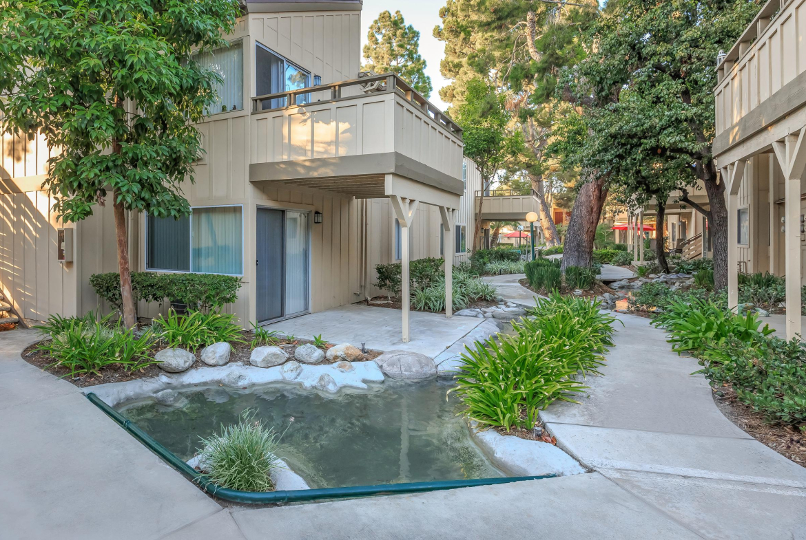 Highland Creek sample image of Fullerton CA short term housing