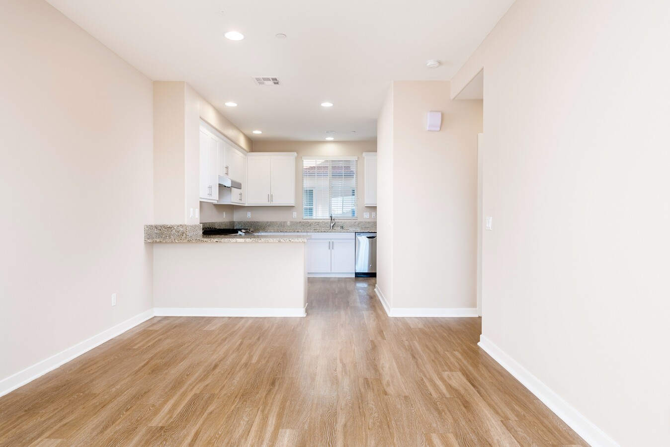 Ocean Air - Sample Image of San Diego, CA Corporate Housing