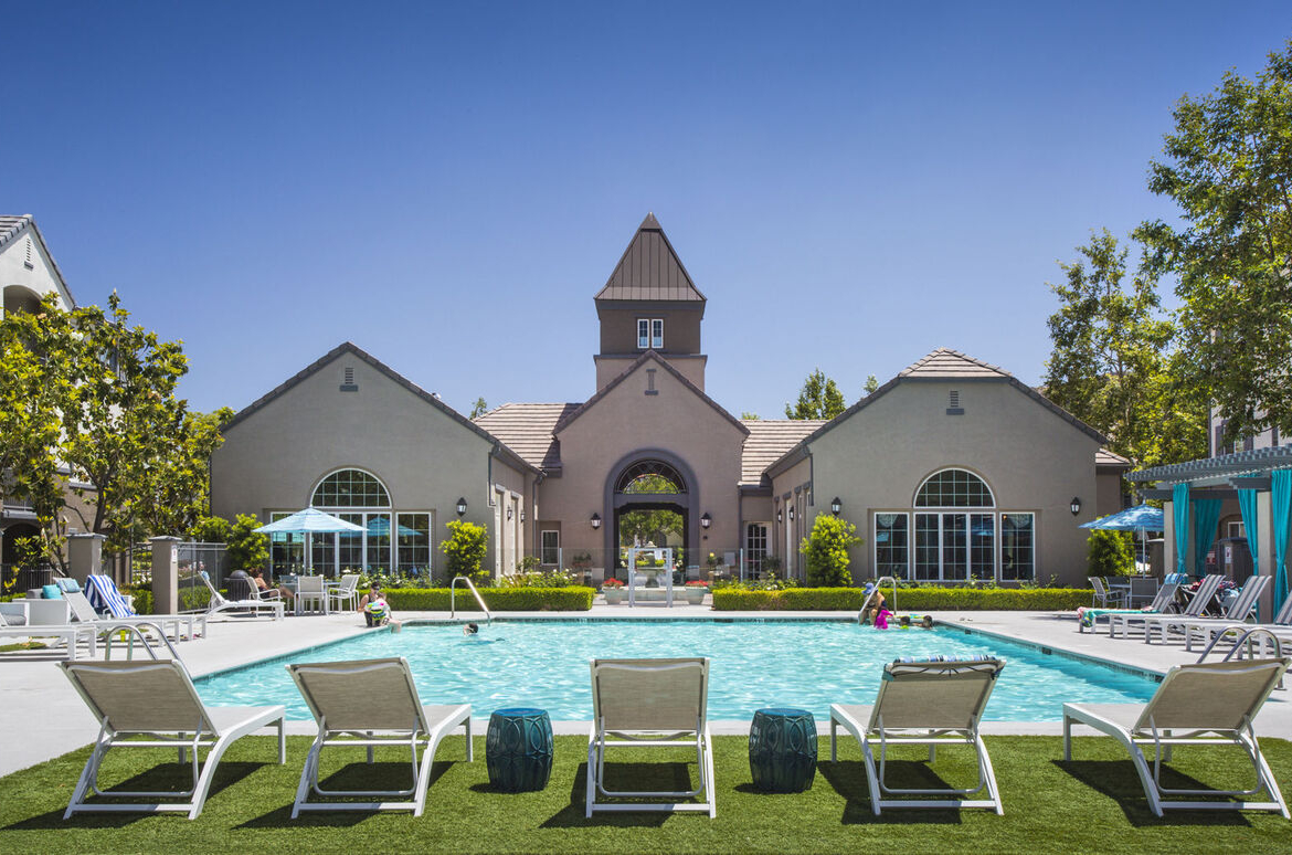 Parc Chateaux sample image of Santa Clarita CA short term housing