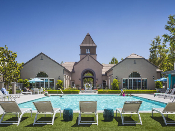 Parc Chateaux sample image of Santa Clarita CA short term housing
