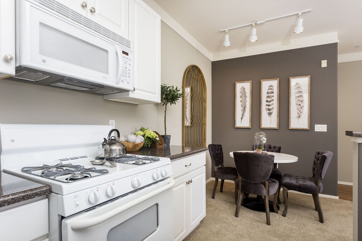 Parc Chateaux sample image of Santa Clarita CA short term housing