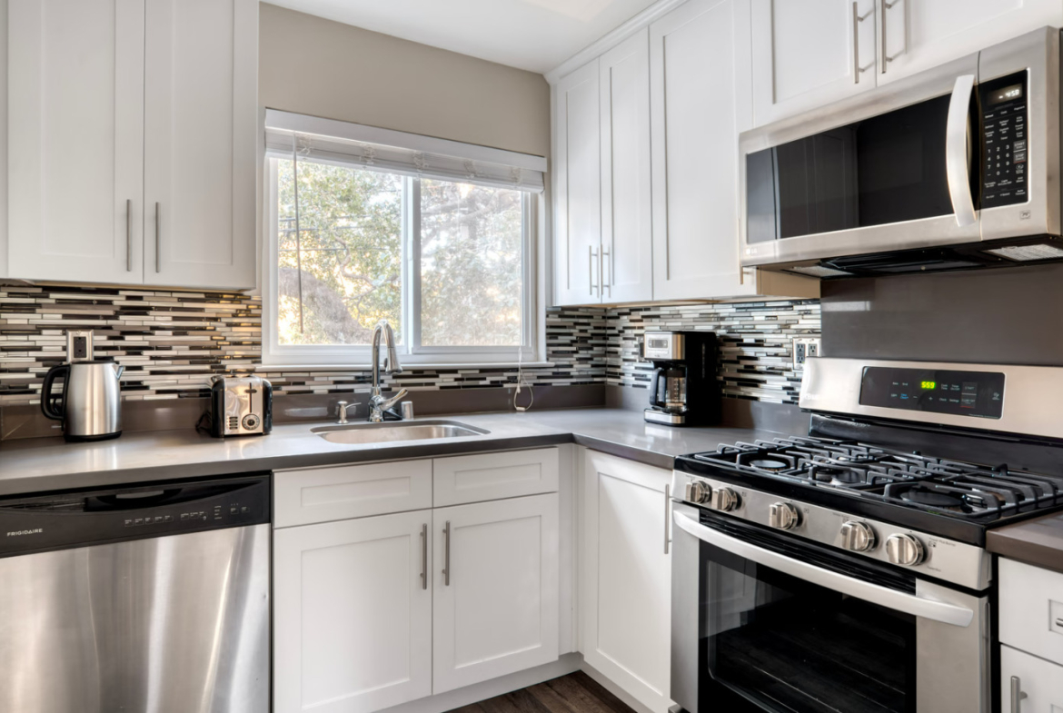 Park Laurel - Sample Image of San Mateo, CA Corporate Housing