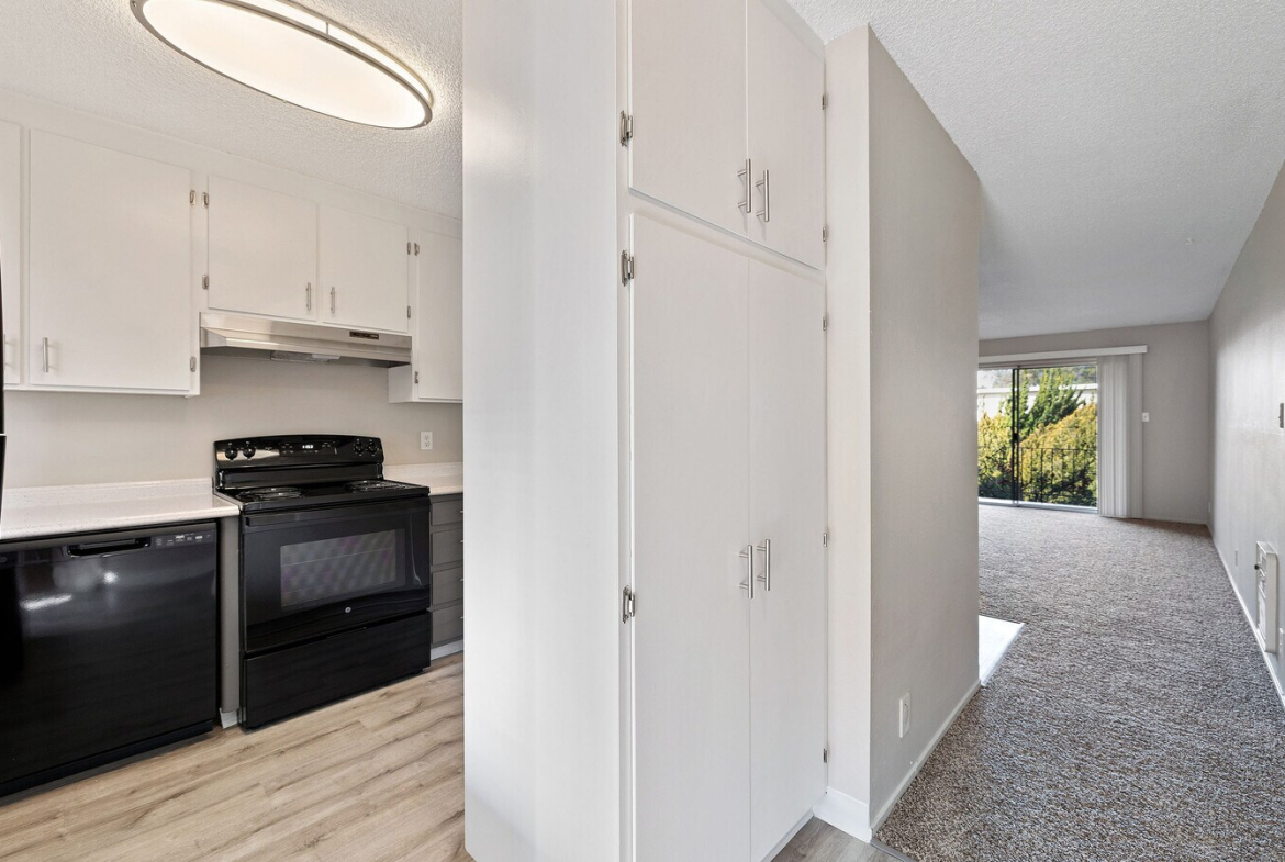 ReNew Miramonte - Sample Image of San Leandro, CA Short Term Housing