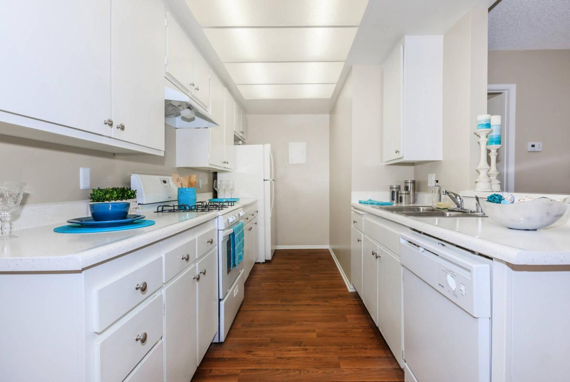 Sage Courtyard Apartment Home - Sample Image of Pall Springs, CA Intern Housing