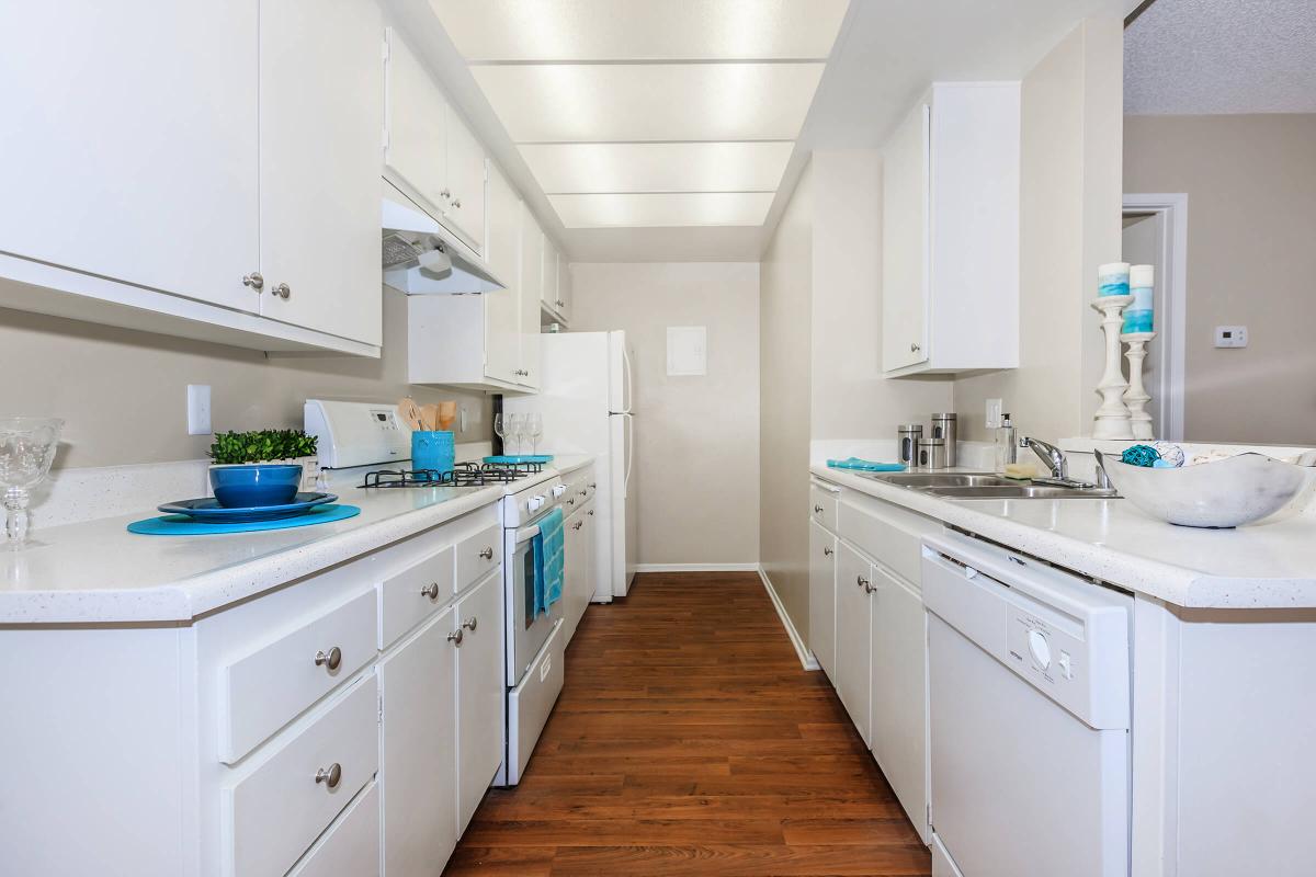 Sage Courtyard Apartment Home - Sample Image of Pall Springs, CA Intern Housing