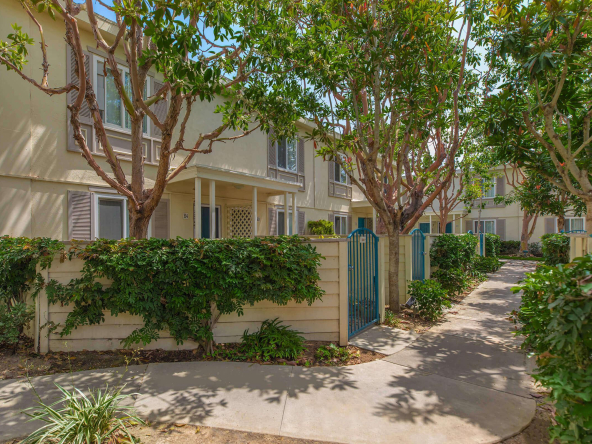 Sandpointe Cove sample image of Newport Beach CA short term housing
