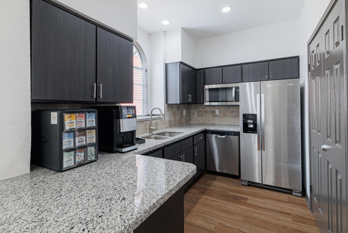 The Elle Collection - Sample Image of Houston, TX Short Term Housing