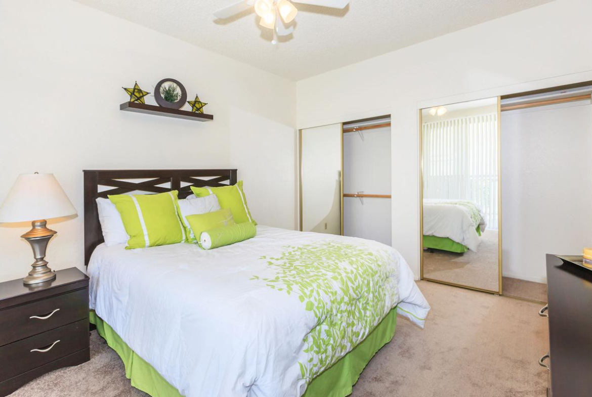 The Springs Apartment Homes - Sample Image of Bakersfield, CA Temporary Housing