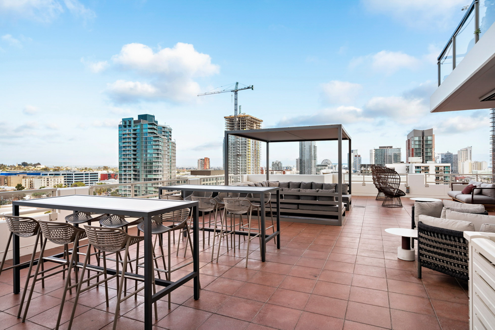 Vantage Pointe - Sample Image of San Diego, CA Short Term Housing