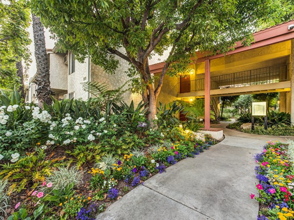 Village Pointe - Sample Image of Northridge, CA Short Term Housing