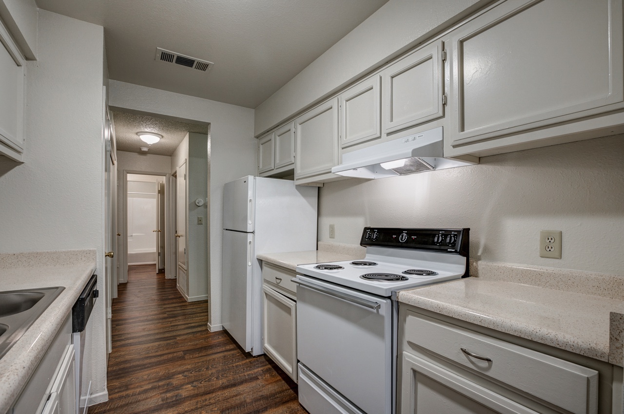 The Villages Apartment Homes - Sample Image of Merced, CA Nurse Housing