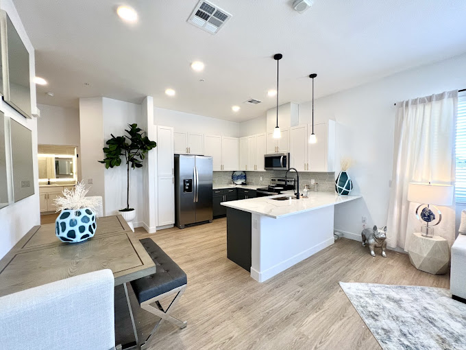 Zinc 1501 - Sample Image of Sacramento, CA Short Term Housing