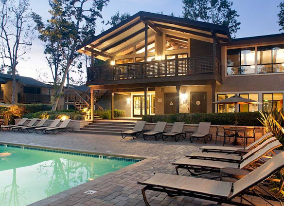 eaves South Coast - Sample Image of Costa Mesa, CA Short Term Housing