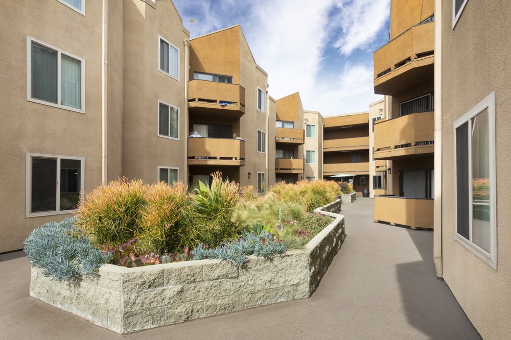 Encino Palms - Sample Image of Encino, CA Corporate Nurse Housing