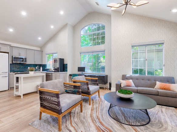 Larkspur Woods - Sample Image of Sacramento, CA Nurse Housing