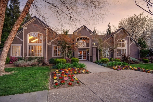 Larkspur Woods - Sample Image of Sacramento, CA Nurse Housing