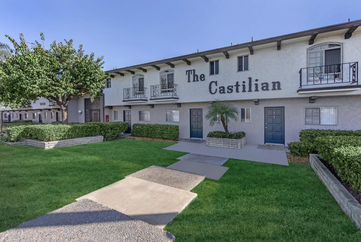 Castillian & Cordova sample image of Tustin CA short term housing