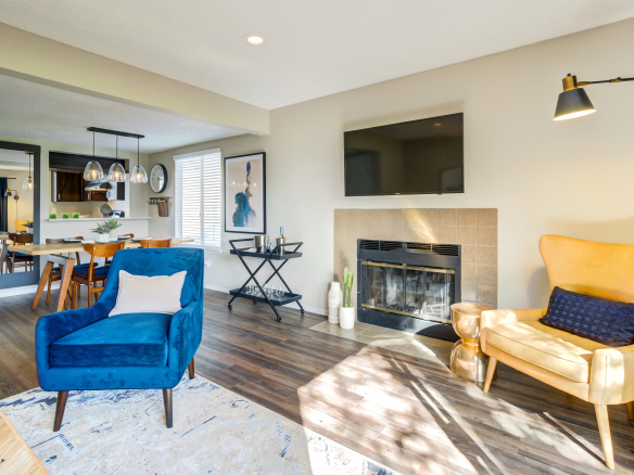 The Grove Luxury Apartments - Sample Image of Petaluma, CA Nurse Housing