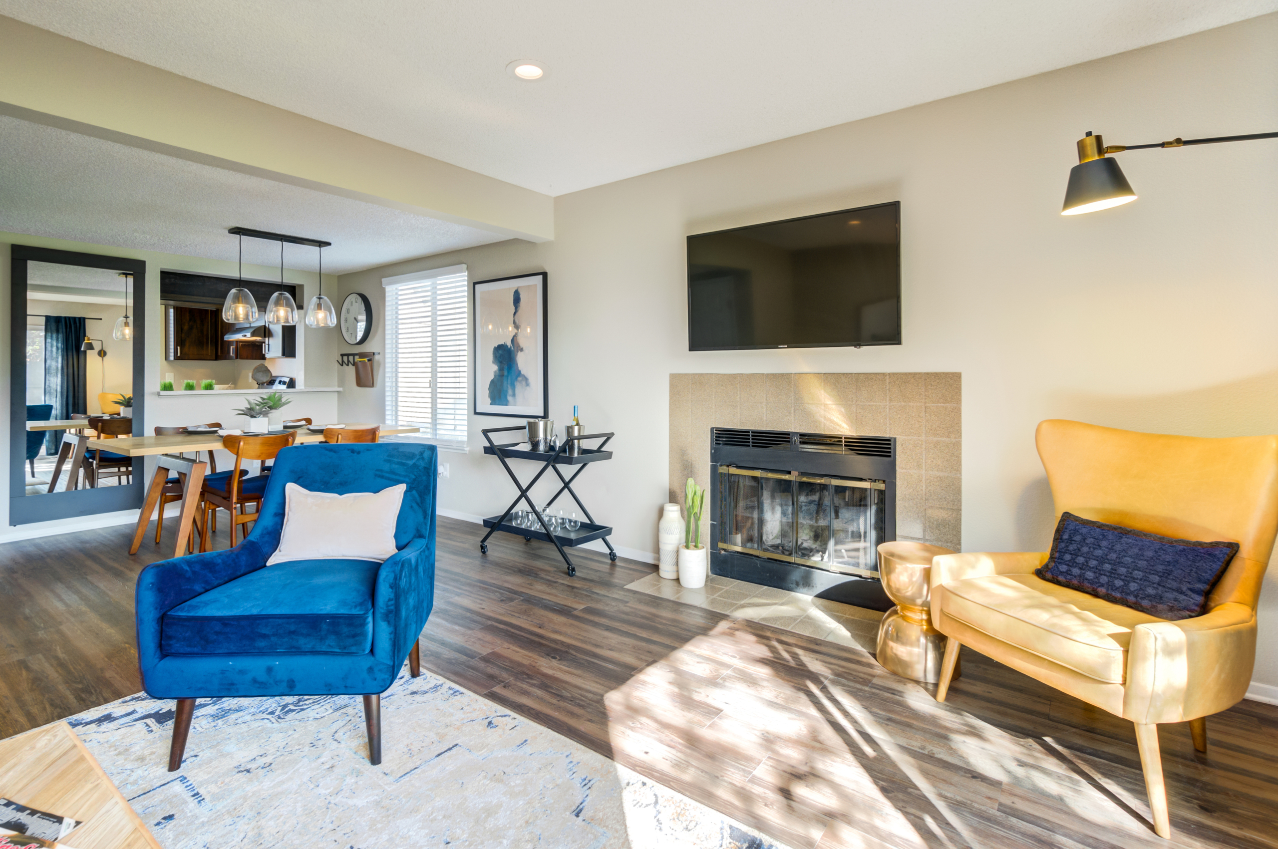 The Grove Luxury Apartments - Sample Image of Petaluma, CA Nurse Housing